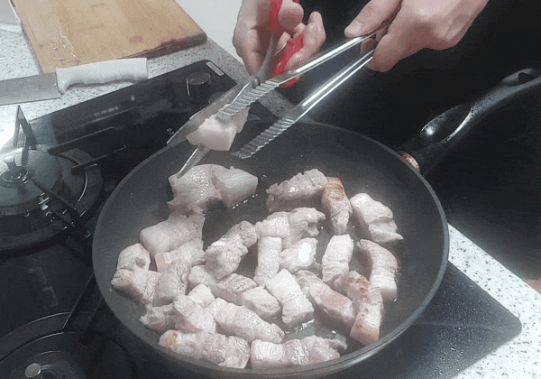 고기 자르기